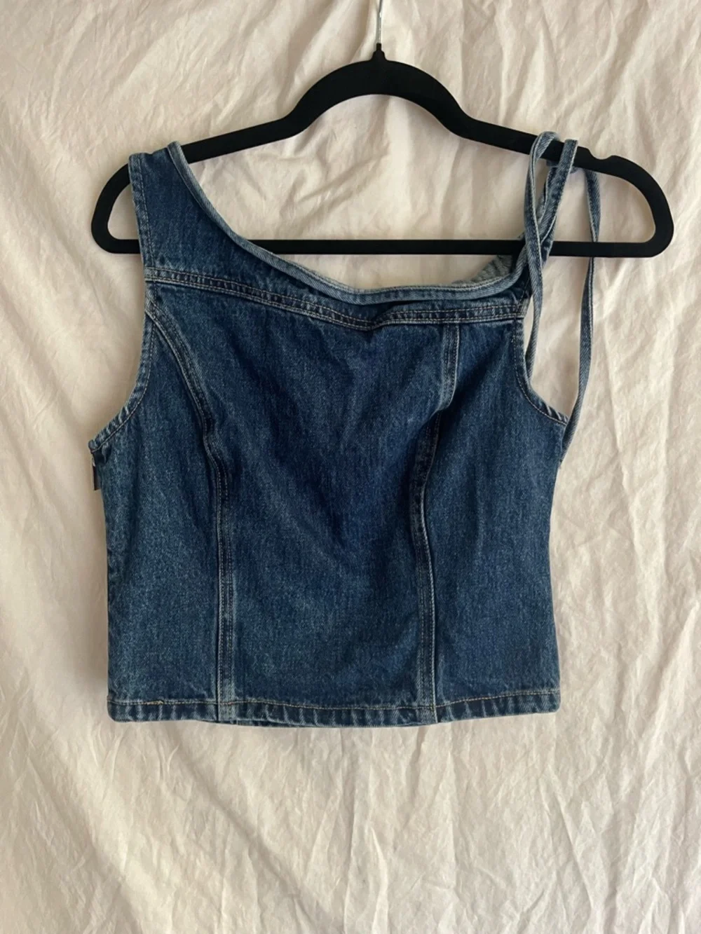MESHKI Off-the-Shoulder Denim Top Asymmetrical Crop Side Tie Edge Y2K Size Small - Picture 2 of 13